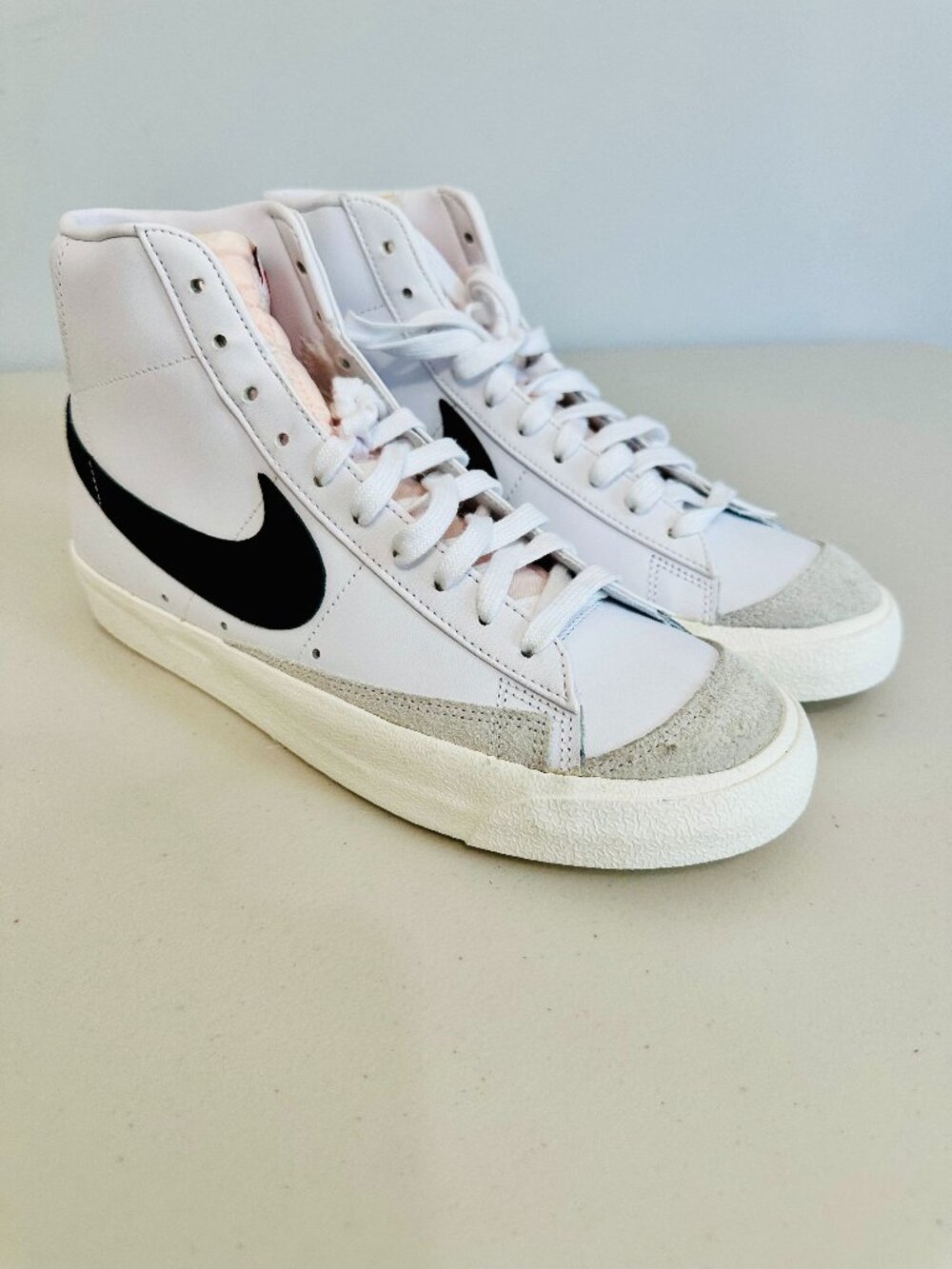 NEW NIKE WOMENS BLAZER MID '77 RETRO VIBE SNEAKERS CZ1055-100 SIZE 11.5